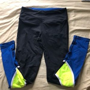 Victoria’s Secret Sport (VSX) Knockout leggings